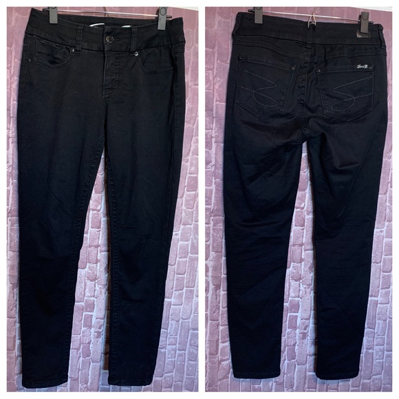 “Tummyless” Skinny Jeans in “Fawn Black” - Picture 2 of 9